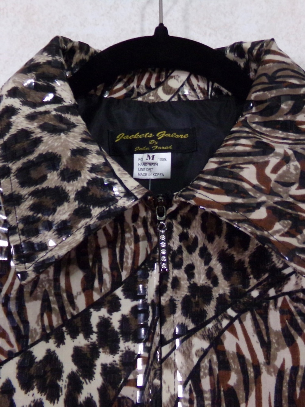 NWT Jacket’s Galore by John Farah Tiger/Leopard Jacket Scale Like Shine Size M - Picture 3 of 10